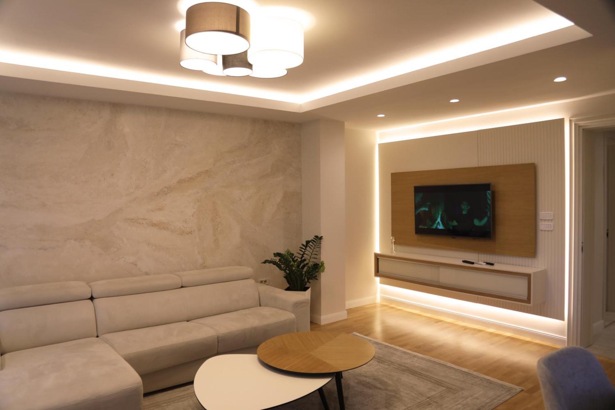 Brand New Lux Apartment سكوبجي المظهر الخارجي الصورة